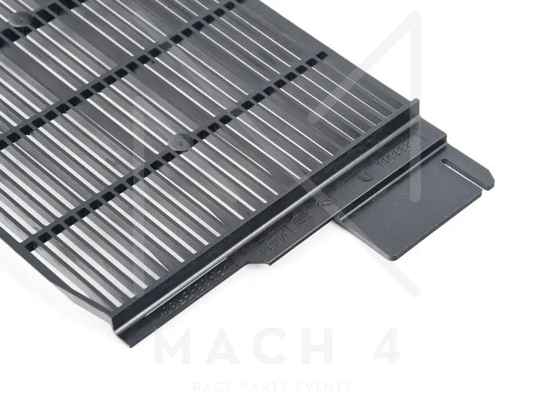 Laden Sie das Bild in Galerie -Viewer, BMW Steinschlagschutz Gitter unten / Stone chip Guard down für BMW M3 G80/G81 / M4 G82/G83 - 17119882366
