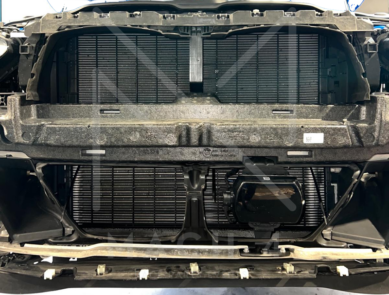 Laden Sie das Bild in Galerie -Viewer, BMW Steinschlagschutz Gitter unten / Stone chip Guard down für BMW M3 G80/G81 / M4 G82/G83 - 17119882366