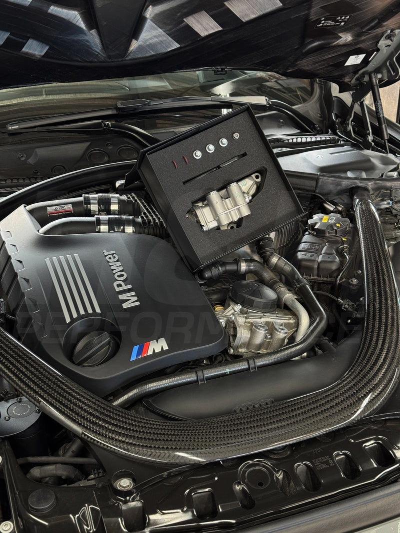 Laden Sie das Bild in Galerie -Viewer, H&H Performance BMW S55 Upgrade Thermostat 80°C für BMW M2 Competition / CS F87