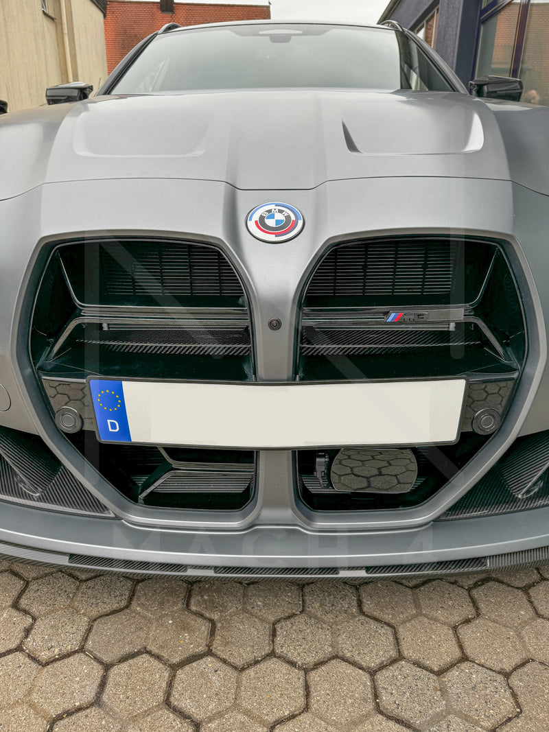 Laden Sie das Bild in Galerie -Viewer, Mach 4 Abdeckung Pralldämpfer Stoßstange Grill Carbon/schwarz glanz / Carbon/gloss black impact absorber cover für BMW M3 G80/G81 / M4 G82/G83