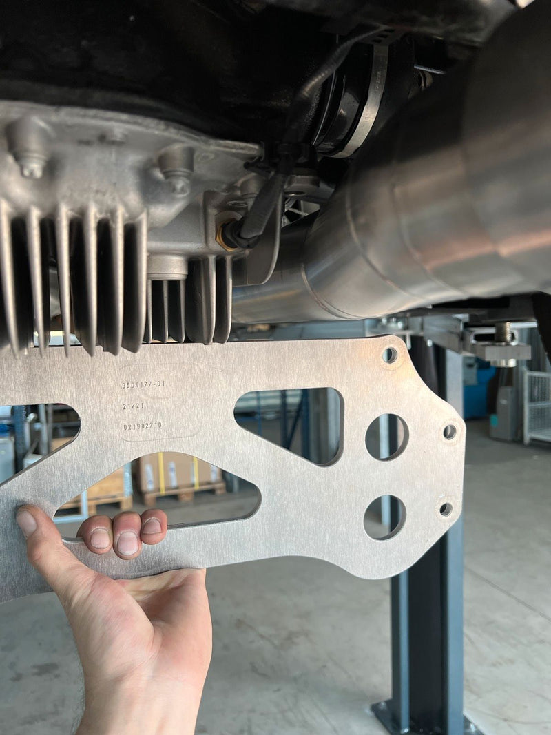 Laden Sie das Bild in Galerie -Viewer, MH-Pipes 3" Abgasanlage für BMW M4 G82/G83 mit ECE-Zulassung