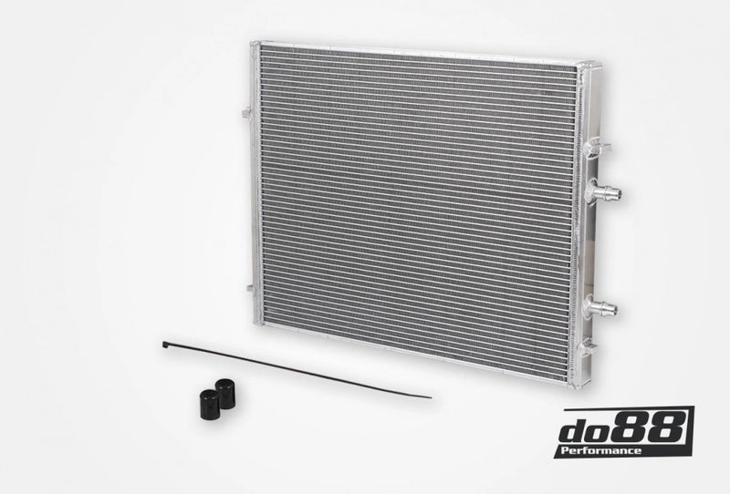 Load image into Gallery viewer, BMW F8X M2C M3 M4 Frontal Intercooler Water Cooler 
