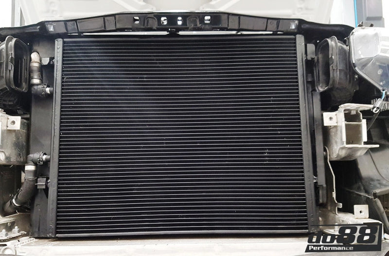 Load image into Gallery viewer, BMW F8X M2C M3 M4 Frontal Intercooler Water Cooler 
